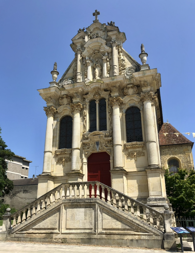 Nevers : entre pierre et lumière